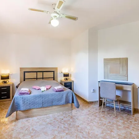 Paraiso Familiar En Marisol Park Con Piscina, Tenis Y Parking Holiday home